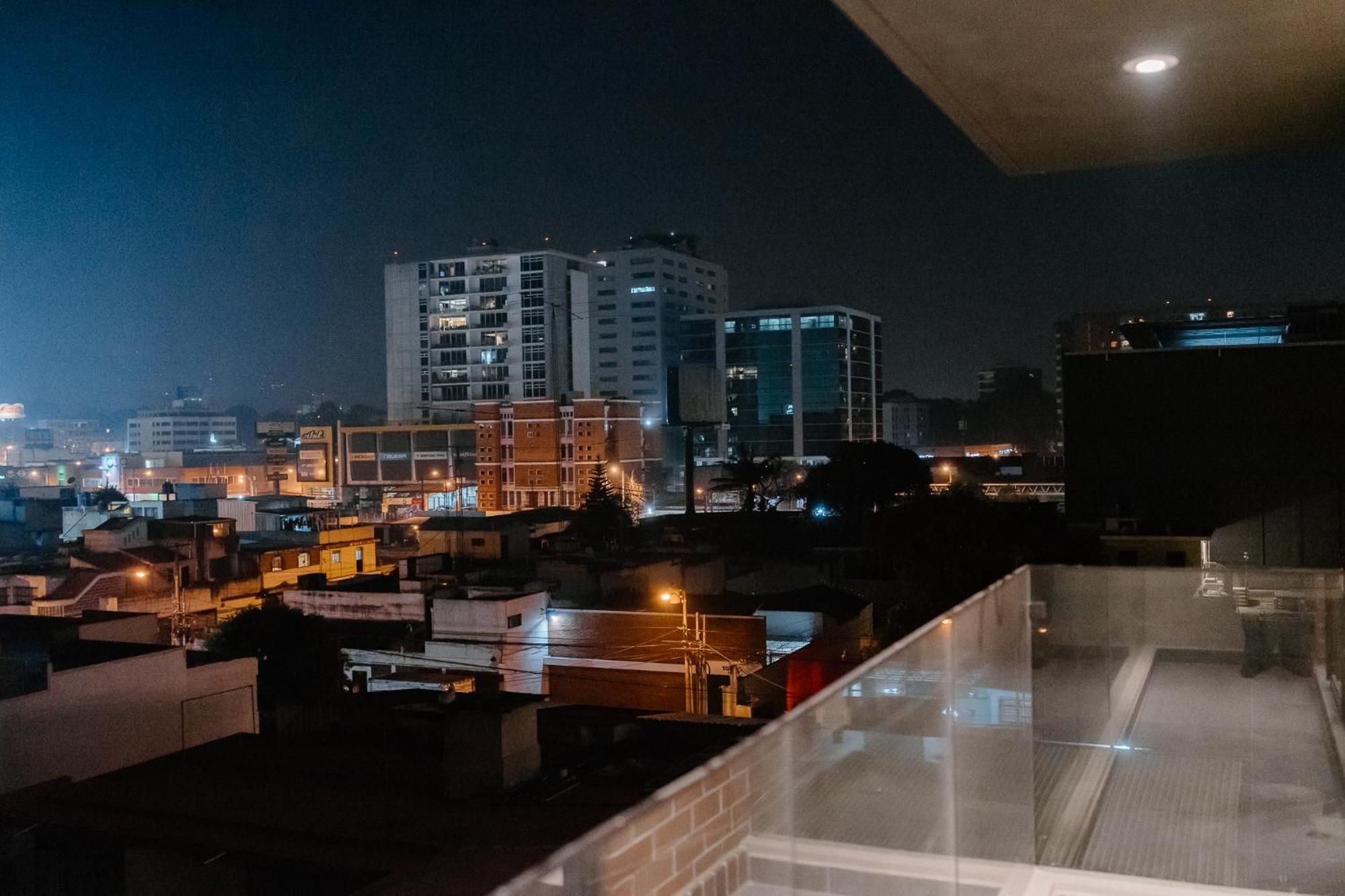 Apartamento Exclusivo Ciudad De Guatemala Zona 10 Bagian luar foto